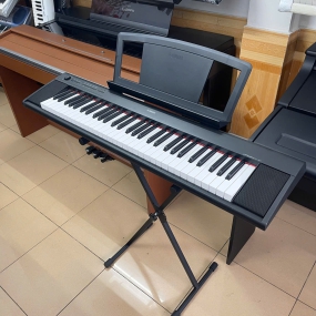 Đàn Piano Yamaha NP-12 