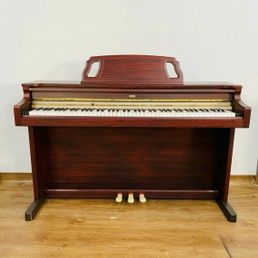 Piano Korg C-670