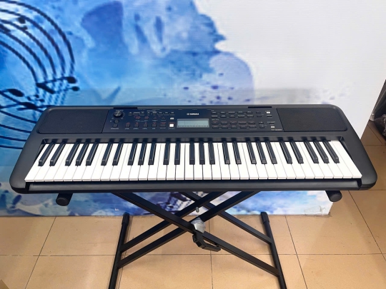 Organ Yamaha PSR-E383