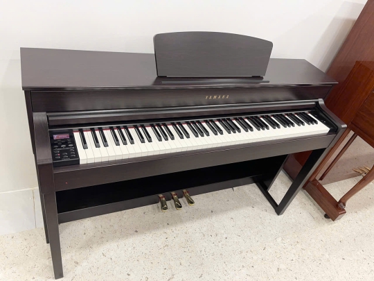 Piano Yamaha CLP-535