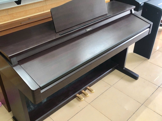 Đàn Piano Roland KR-277