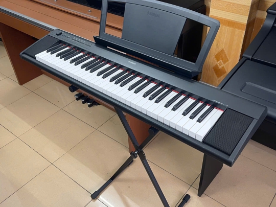 Đàn Piano Yamaha NP-12 