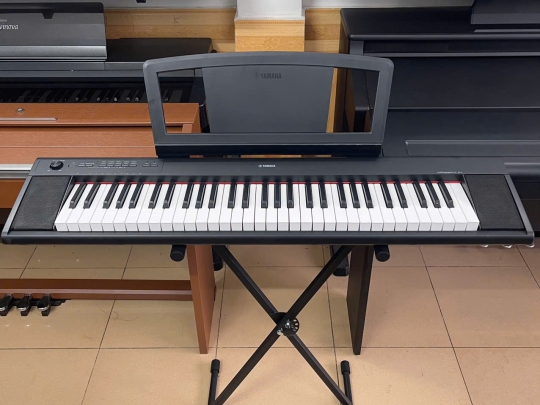 Đàn Piano Yamaha NP-12 