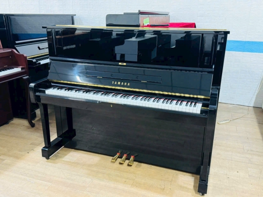 Đàn Piano cơ Yamaha YUS