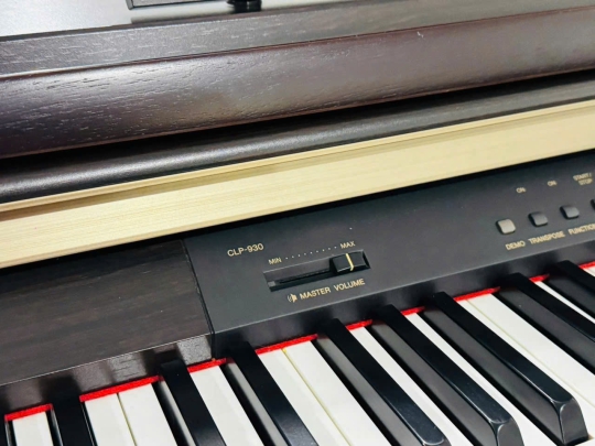 Đàn Piano Yamaha CLP-930 