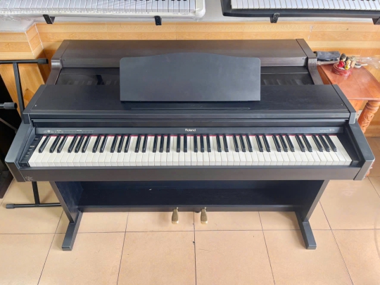 Đàn Piano Roland HP-145
