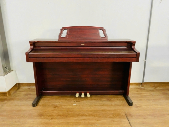 Piano Korg C-670