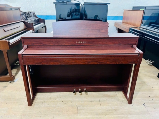 Piano điện Yamaha CLP-545M