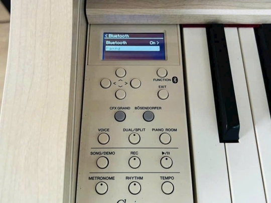 Piano điện Yamaha CLP-675WA