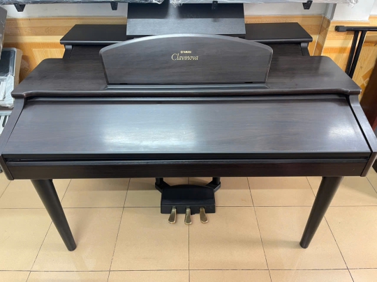 Piano Yamaha CVP-105