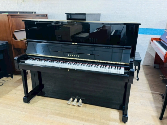 Piano cơ Yamaha U1H