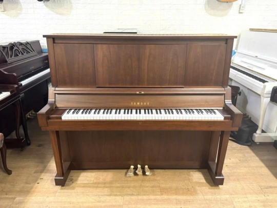 Piano cơ Yamaha W102