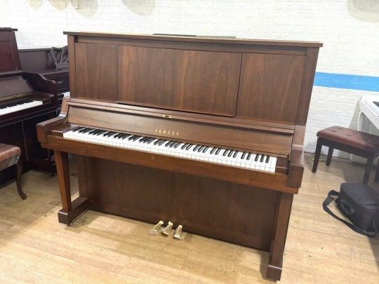 Piano cơ Yamaha W102