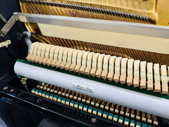 Piano cơ Kawai BL-71
