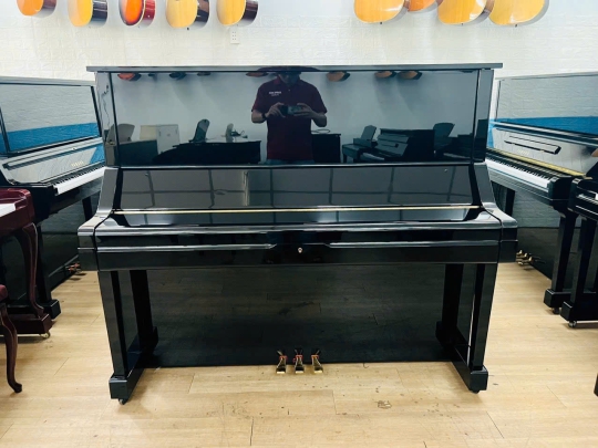Piano cơ Yamaha UX