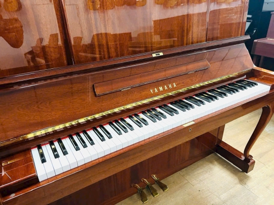 Piano cơ Yamaha W106B