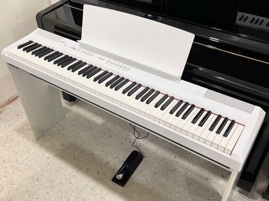 Piano Yamaha P-105
