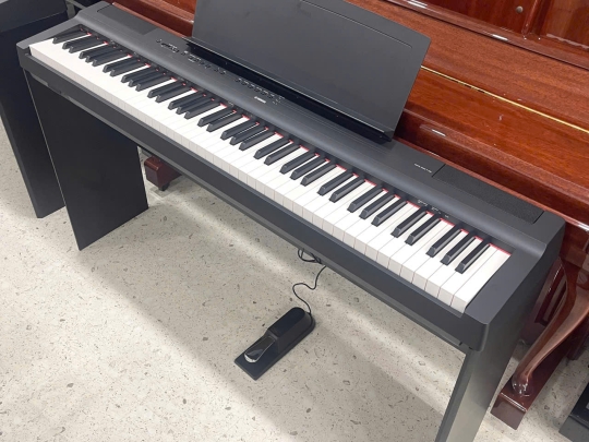 Piano Yamaha P-125