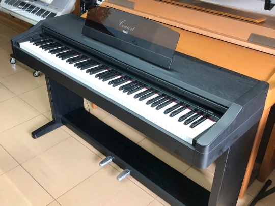 Piano Korg C-16