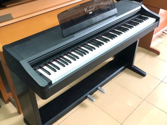 Piano Korg C-16