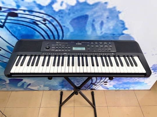 Organ Yamaha PSR-E273