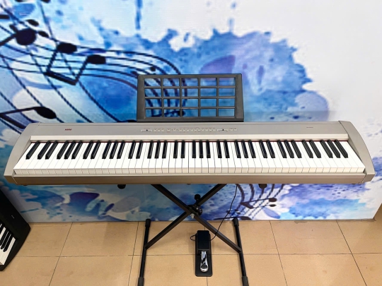 Piano Korg SP-200