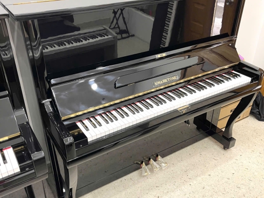 Piano Cơ V.Marktone