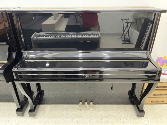 Piano Cơ V.Marktone