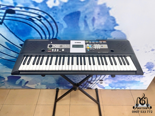 Organ Yamaha PSR-E223