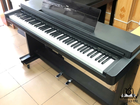 Đàn piano Yamaha CLP-550