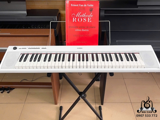 Đàn Piano Yamaha NP-12 