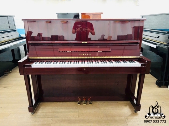 Đàn Piano cơ Yamaha W108B