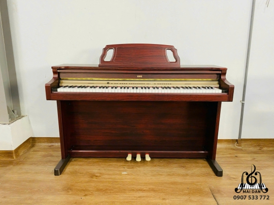 Piano Korg C-670