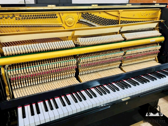 Piano cơ Yamaha U1H