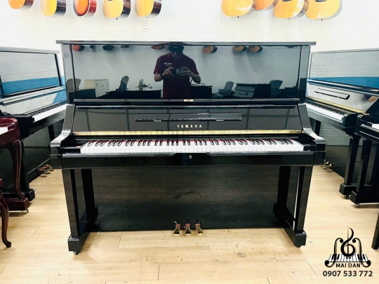 Piano cơ Yamaha UX