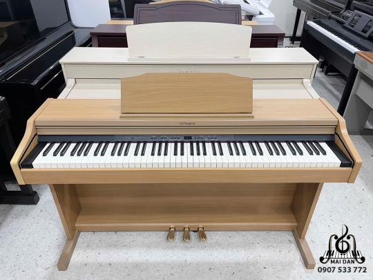 Piano Roland RP-501